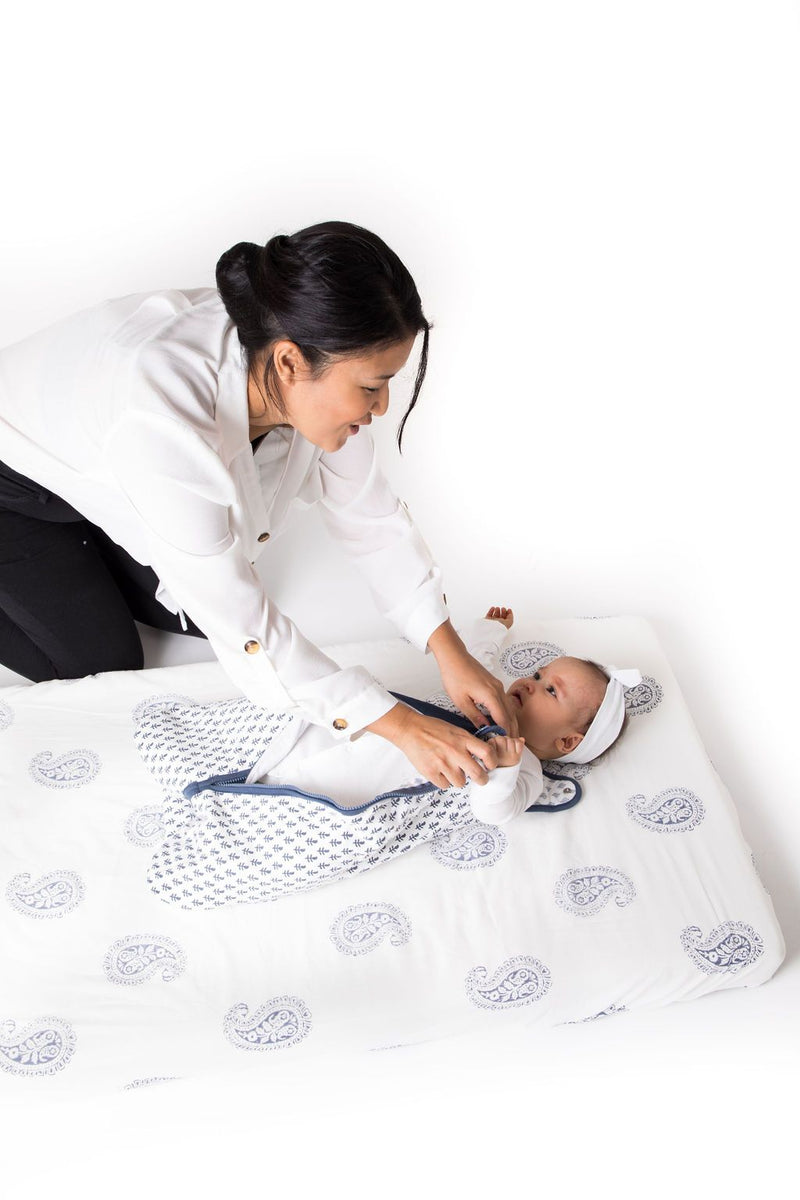 Load image into Gallery viewer, FORT Wearable Baby Sleep Bag (Lightweight)
